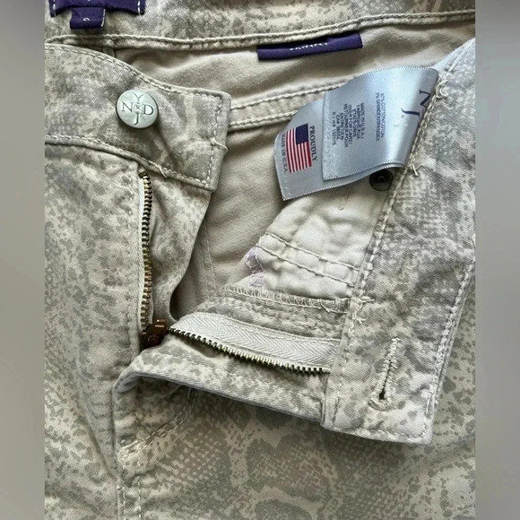NYDJ | ladies Python print skinny pants/jeans. Size: 8 - Picture 2 of 16